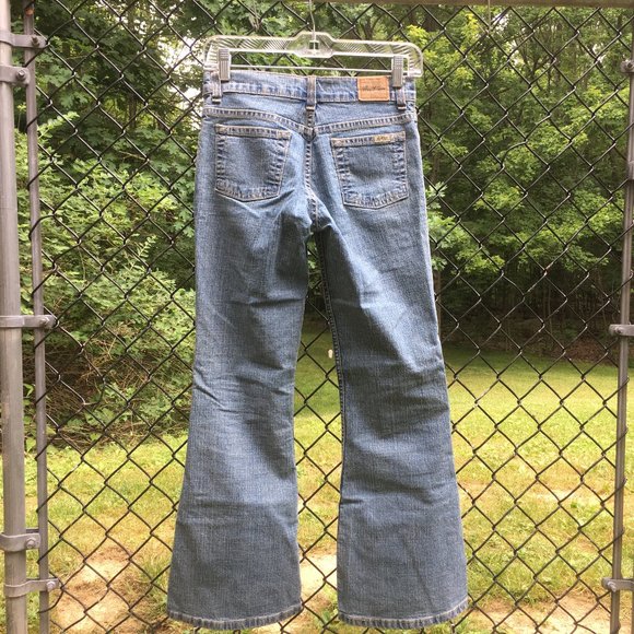 Levi Strauss Signature Low Rise Flare Jeans - Picture 2 of 3